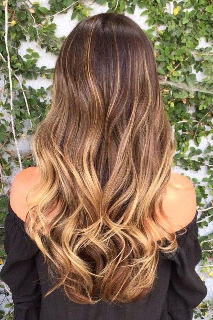 Fashion Cabelo feminino com tom caramelo, técnica feita: balayage!