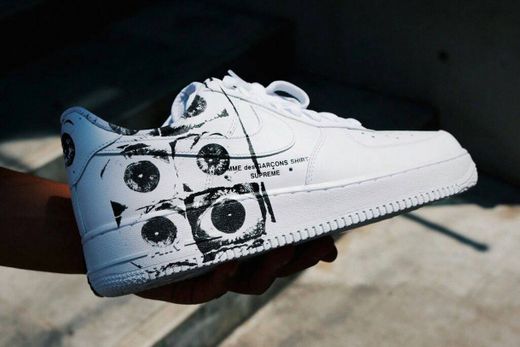 Nike Air Force 1 usando la imaginación