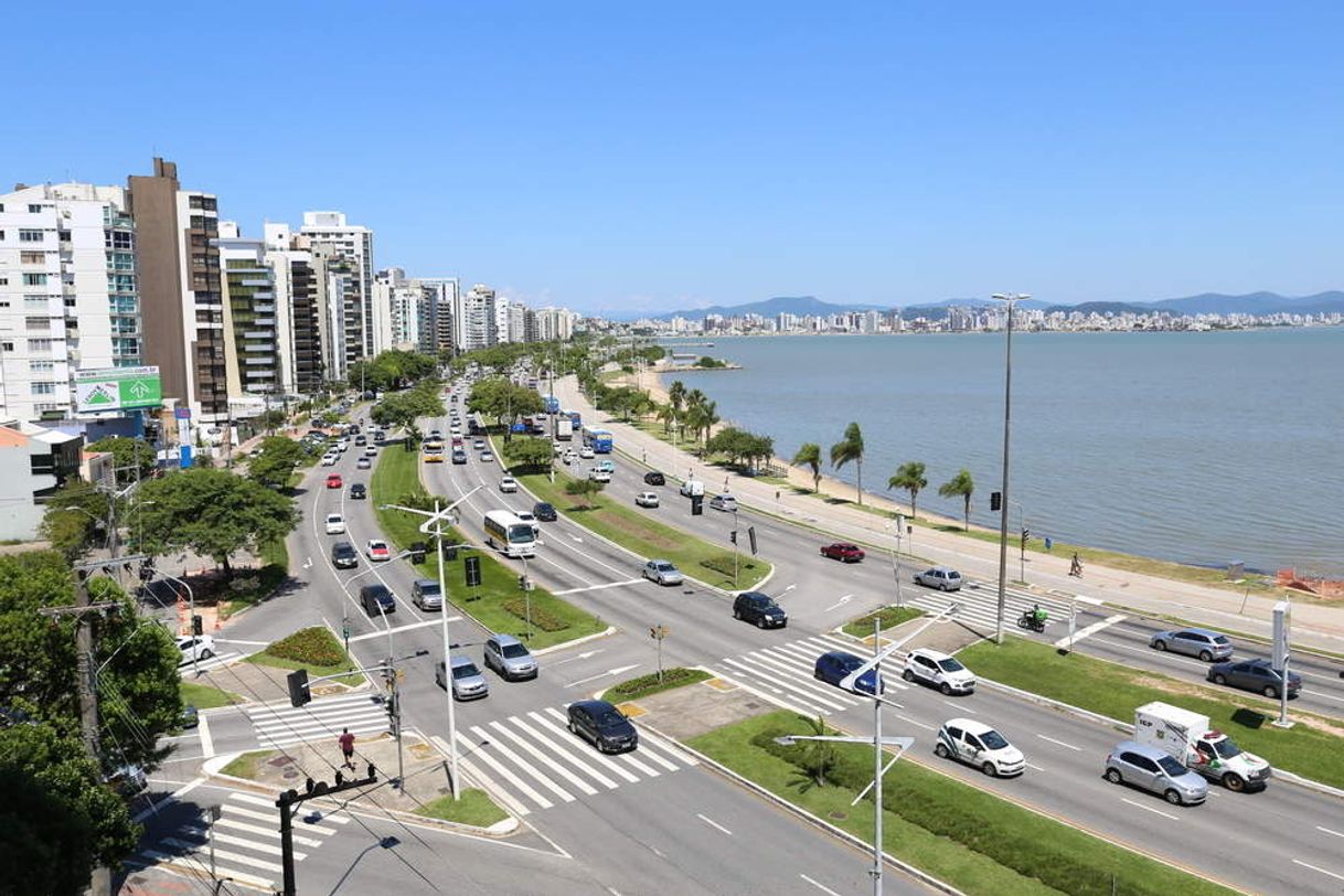 Place Avenida Beira Mar Norte