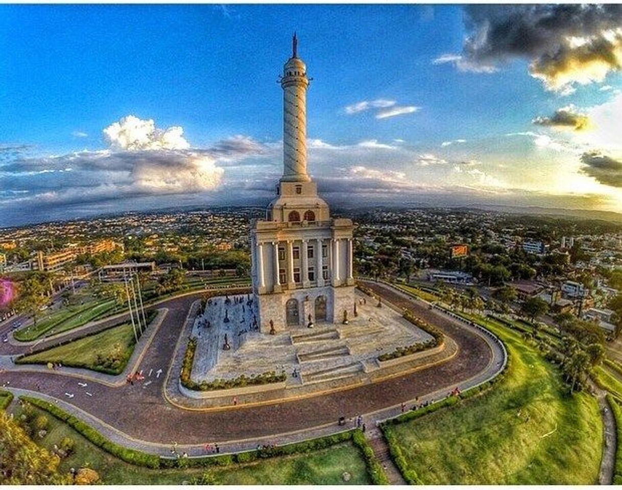 Places Monumento a los Héroes de la Restauración