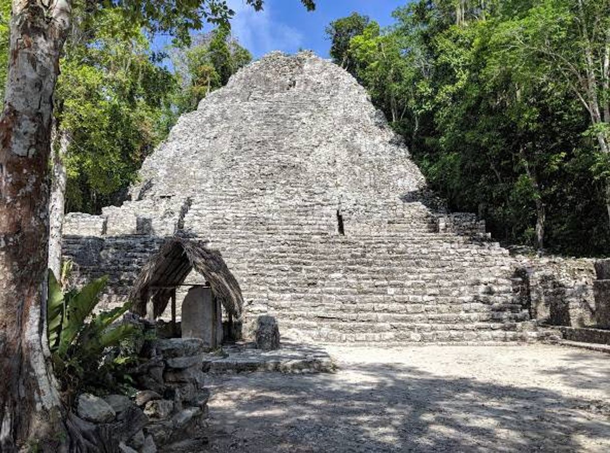 Lugar Cobá