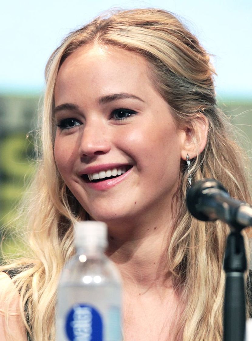 Social Jennifer Lawrence