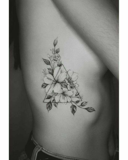 Tatto com formas geométricas!❤