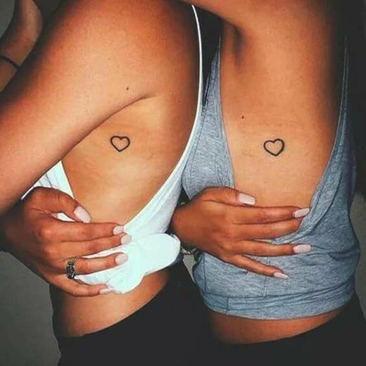 Tattoo com amiga