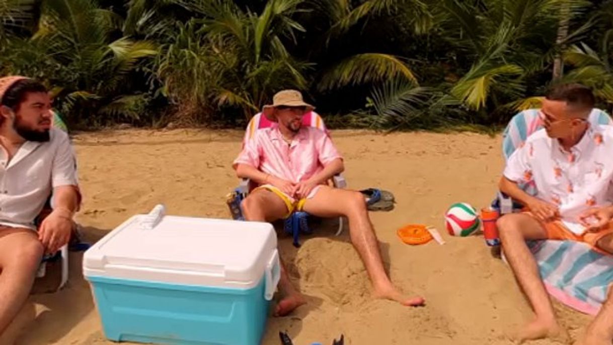 Music Bad Bunny - Un Ratito 