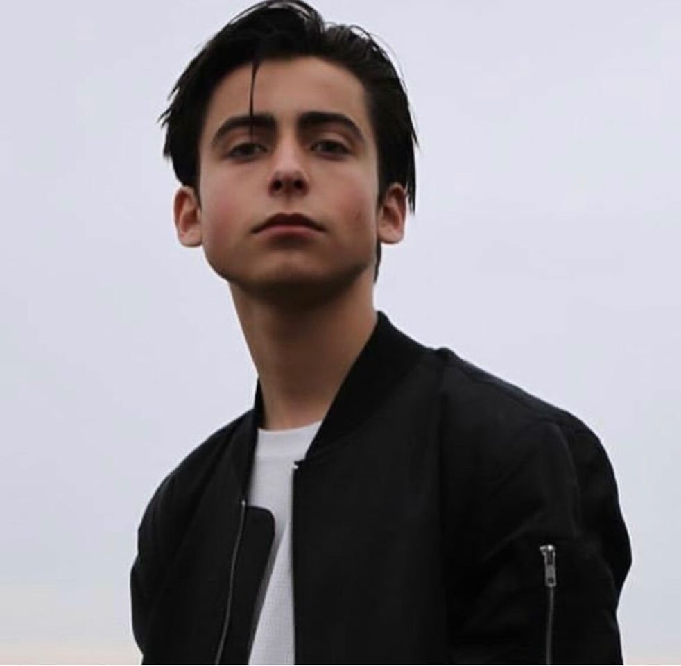 Fashion Aidan Gallagher 