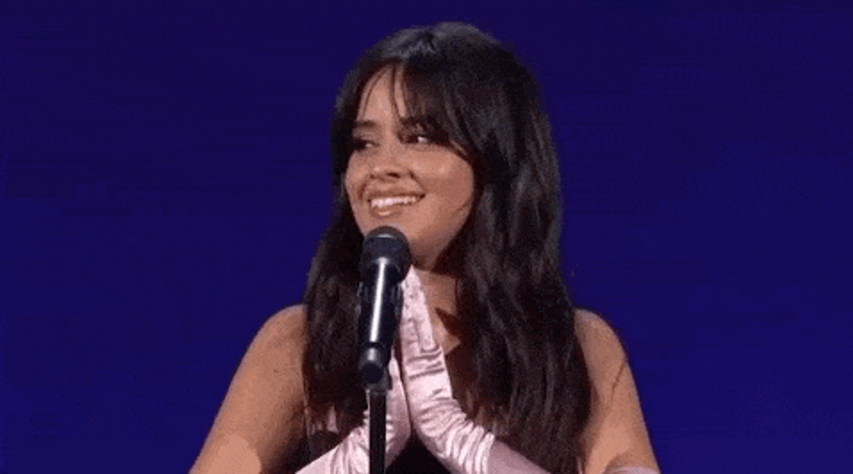 Social Camila Cabello-(performance de Consequences no AMW 2018)