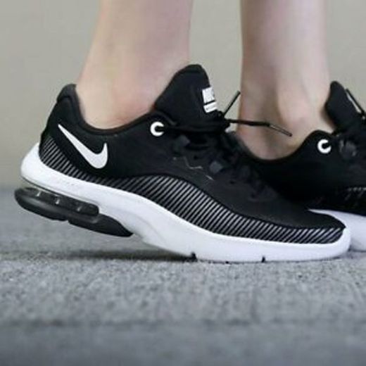 Nike Air MAX Advantage 2, Zapatillas de Running para Hombre, Negro