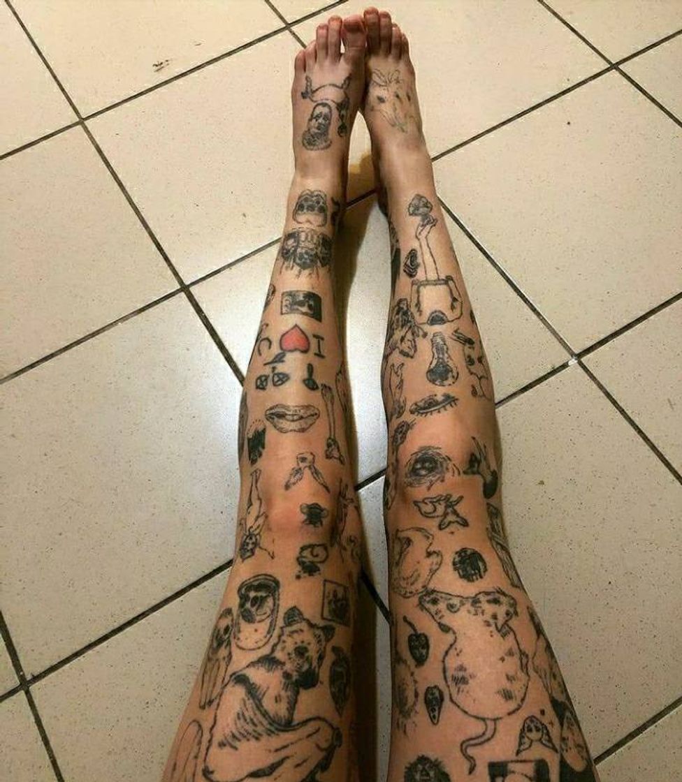 Moda Tattoo nas pernas 