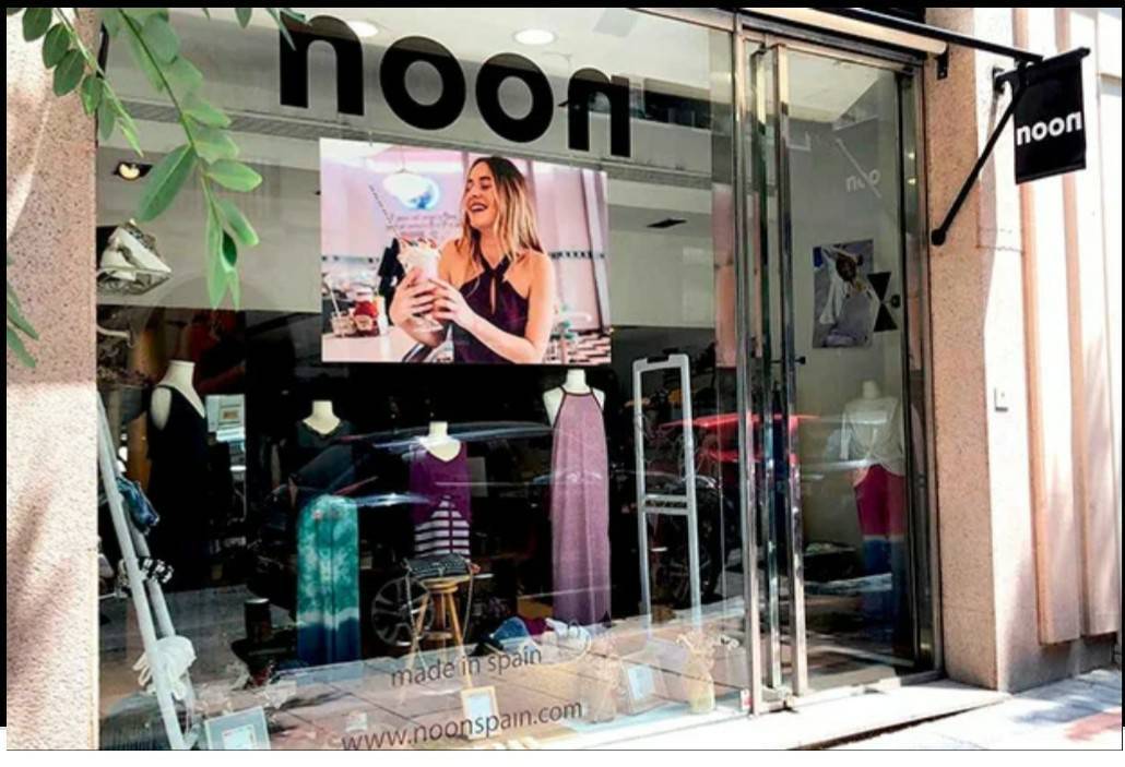 Place NOON SPAIN TIENDA DE ROPA