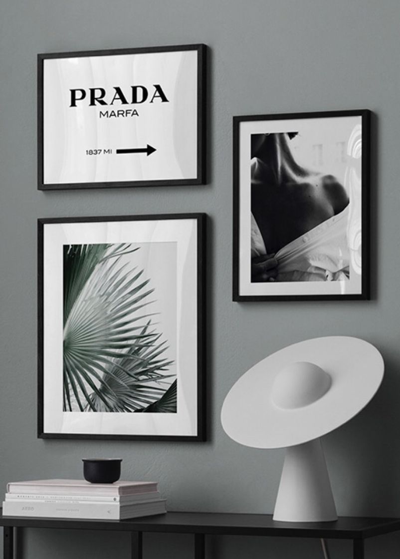 Fashion Poster rótulo Prada Marfa en blanco y negro – desenio.es