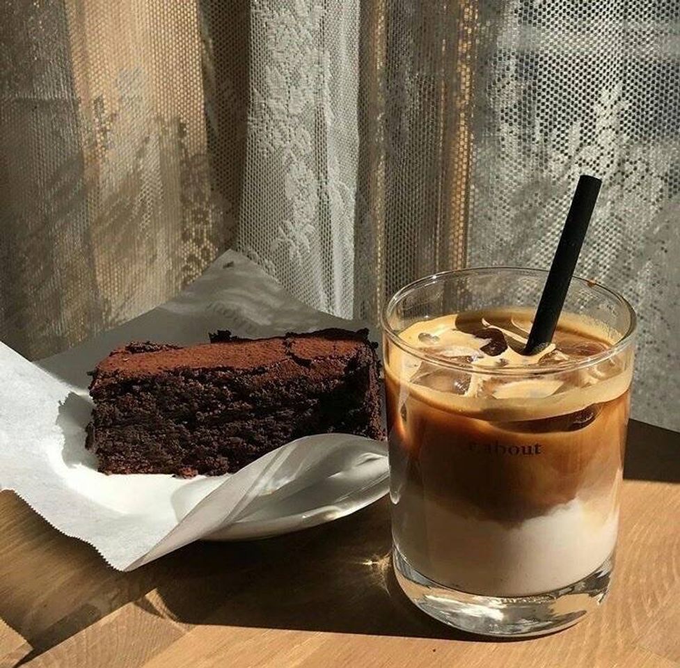 Fashion ice coffee & brownie.