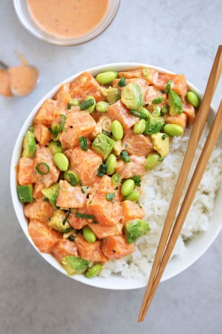 Moda Salmo poke with creamy 