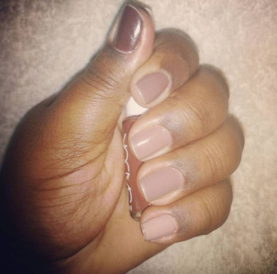 Moda Unhas degradê Nude 