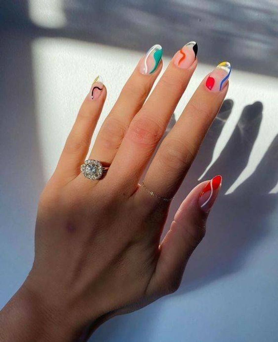 Moda fun nail inspo