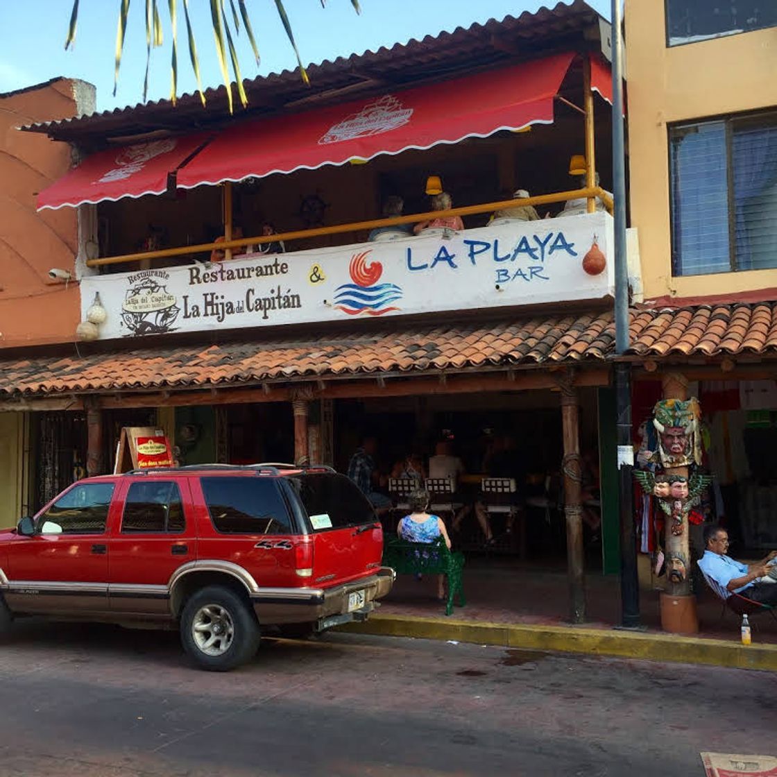 Restaurants La Hija del Capitan / Bar La Playa