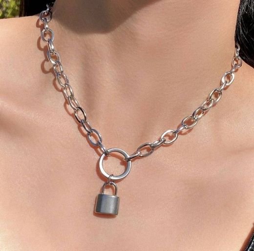 Ring lock necklace