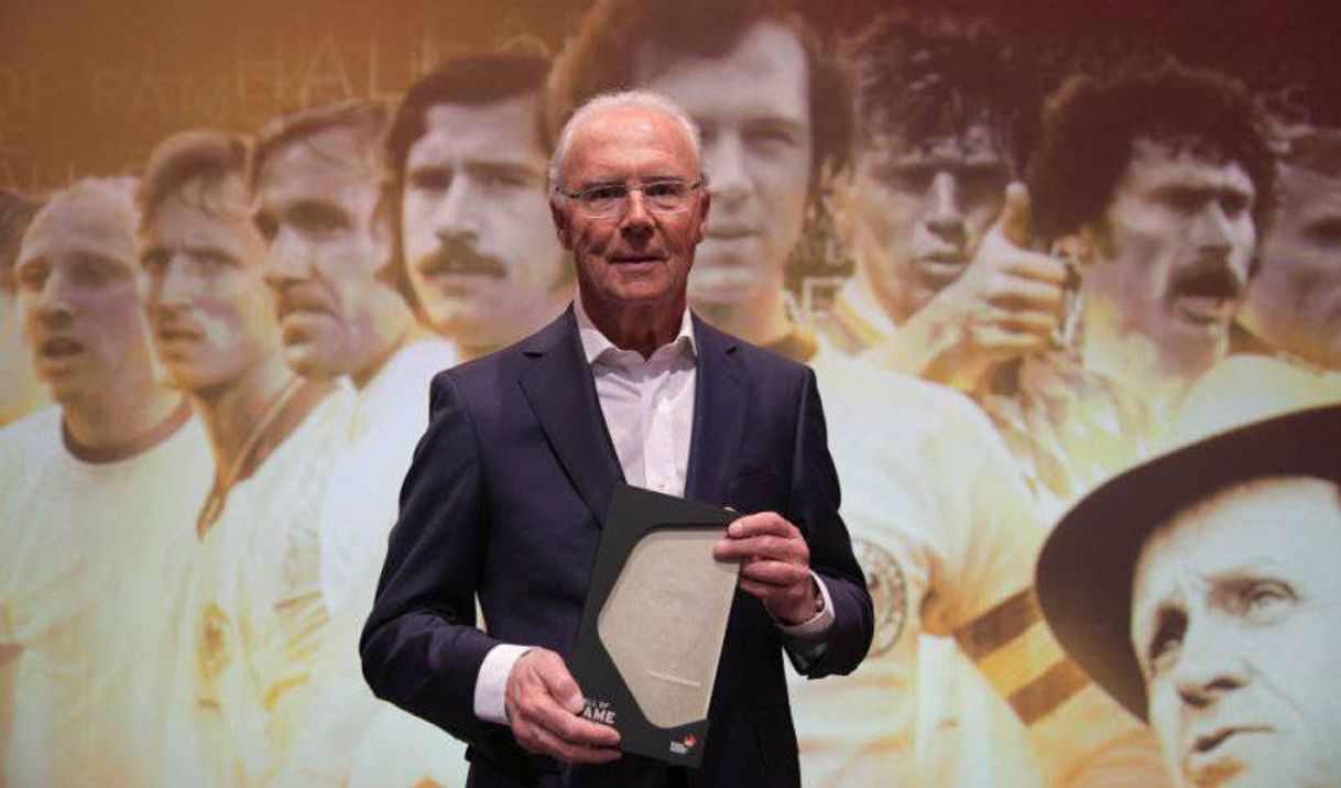 Social 10- Franz Beckanbauer (Alemanha)