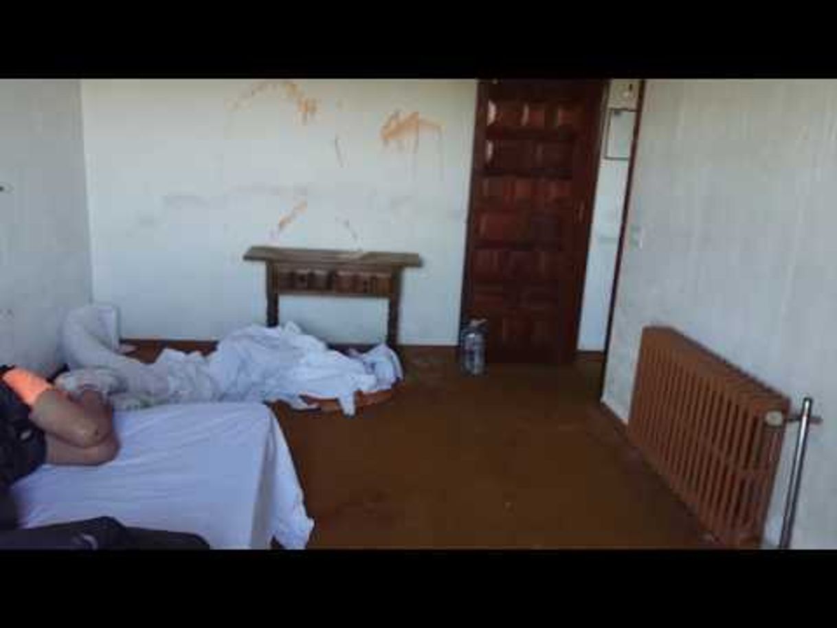 Place NOS DESPERTAMOS EN UN HOTEL ABANDONADO TERRORIFICO