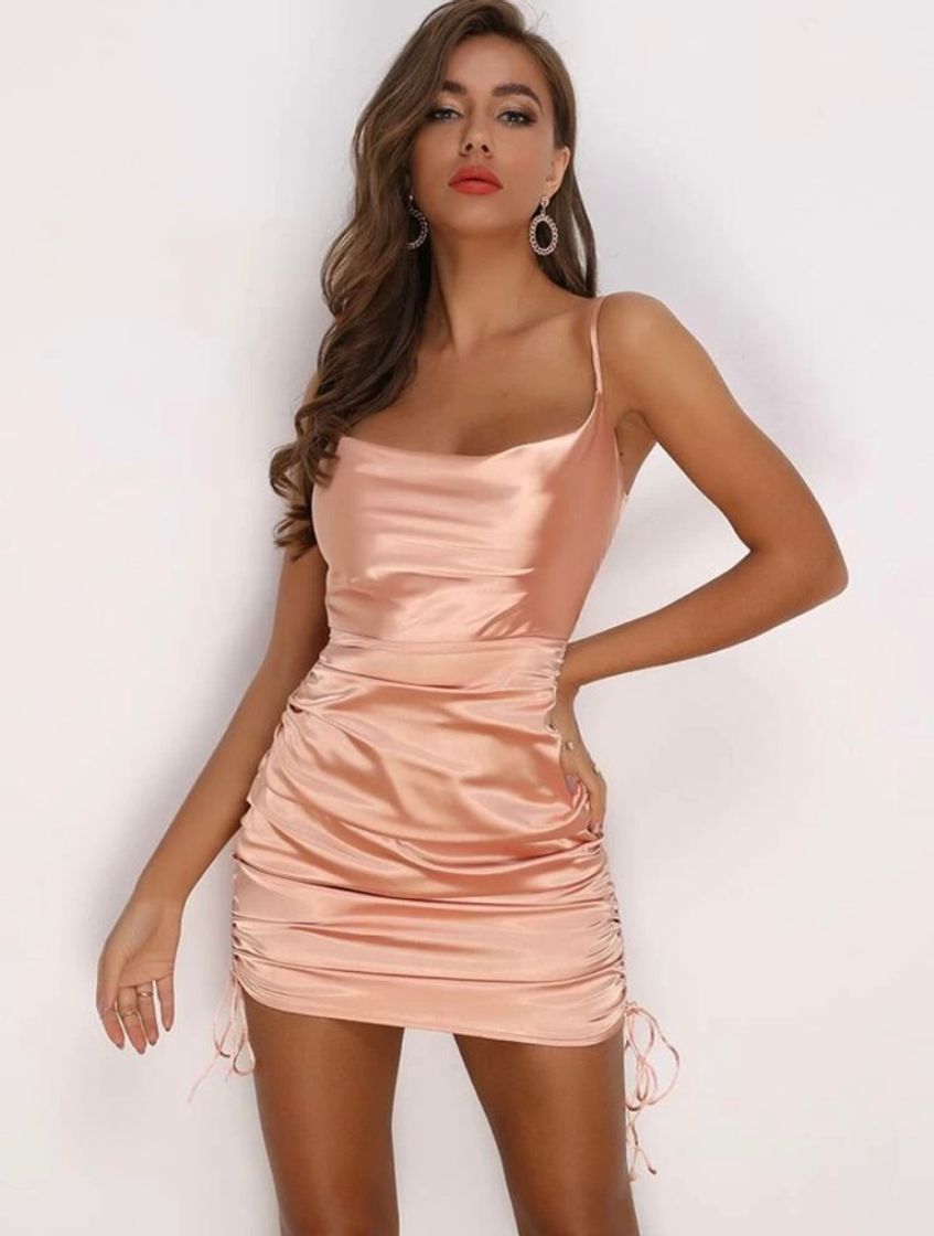 vestido tubinho rosa
