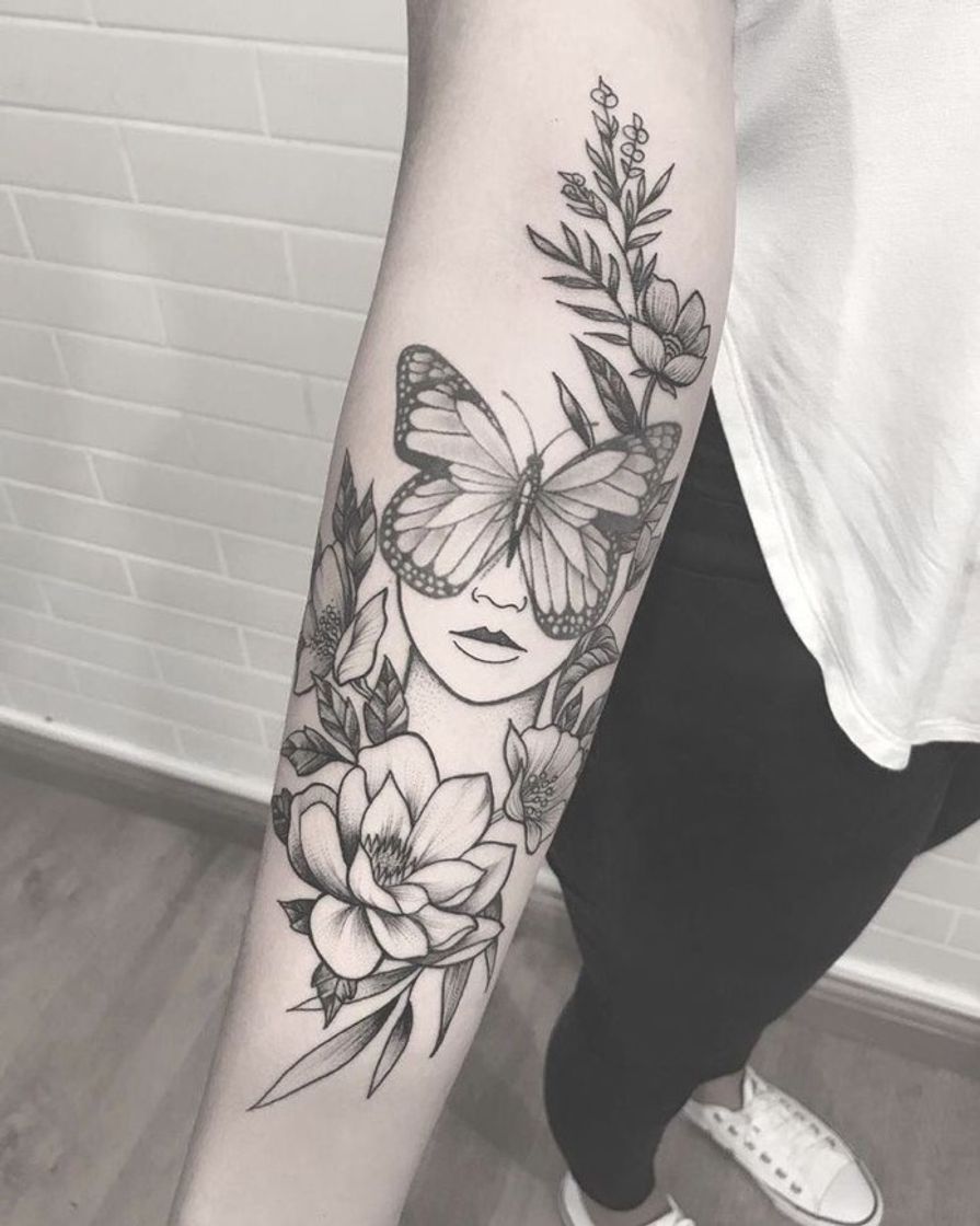 Fashion Tatuagem no antebraço 