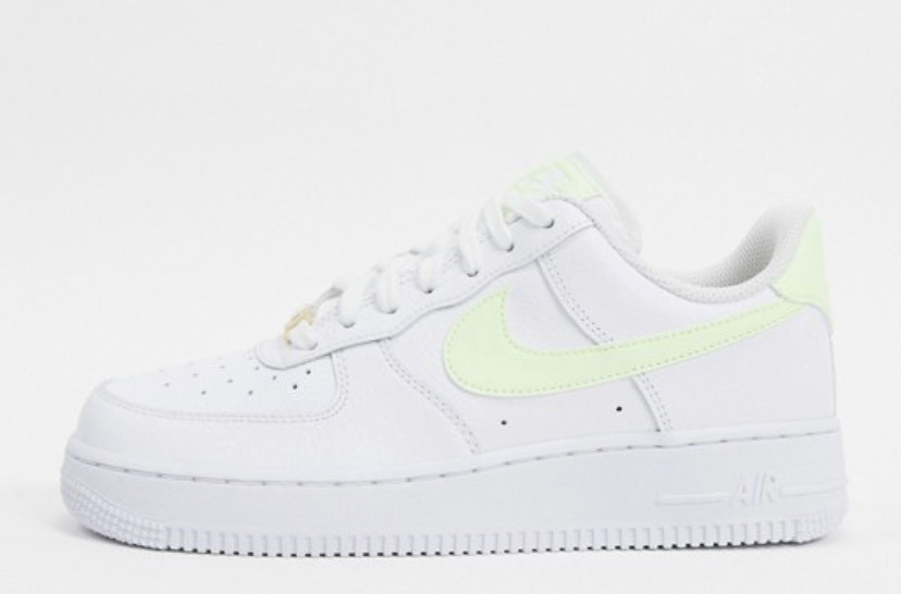 Fashion Zapatillas en blanco y verde flúor Air Force 1 '07 de Nike