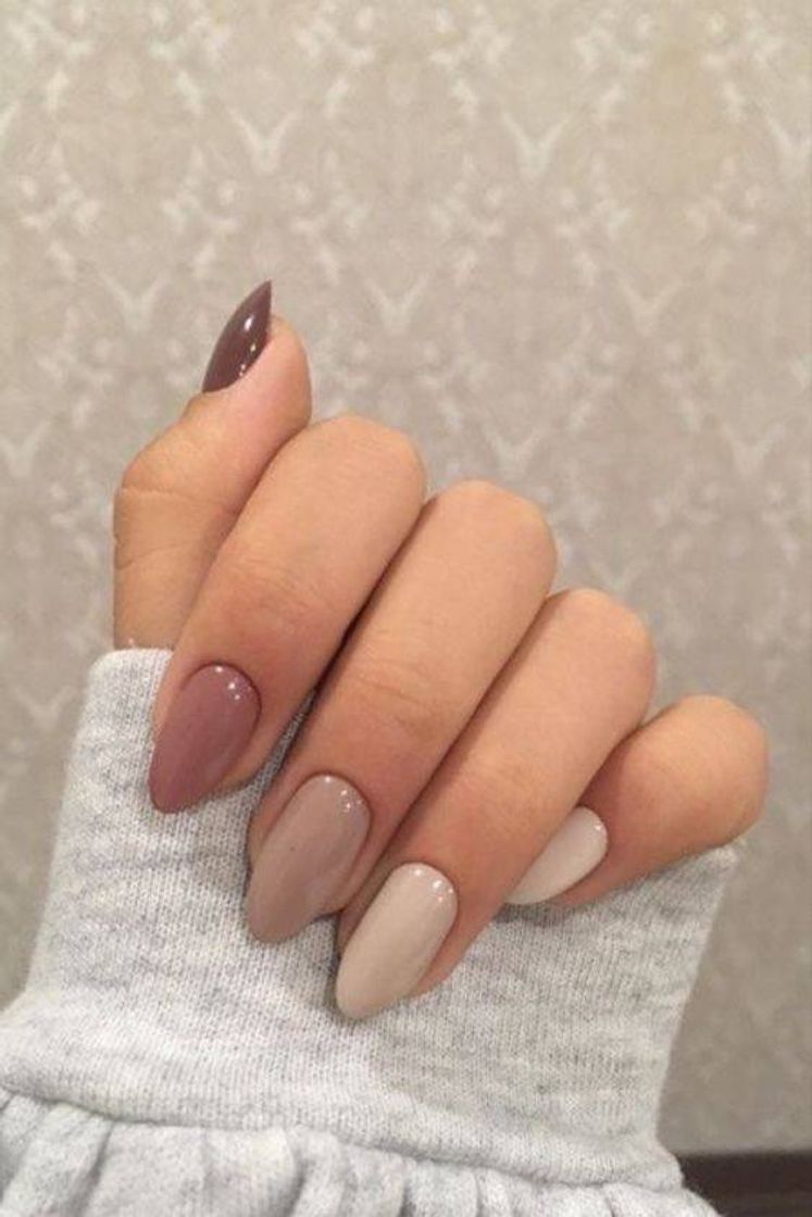 Fashion Unhas marrons.