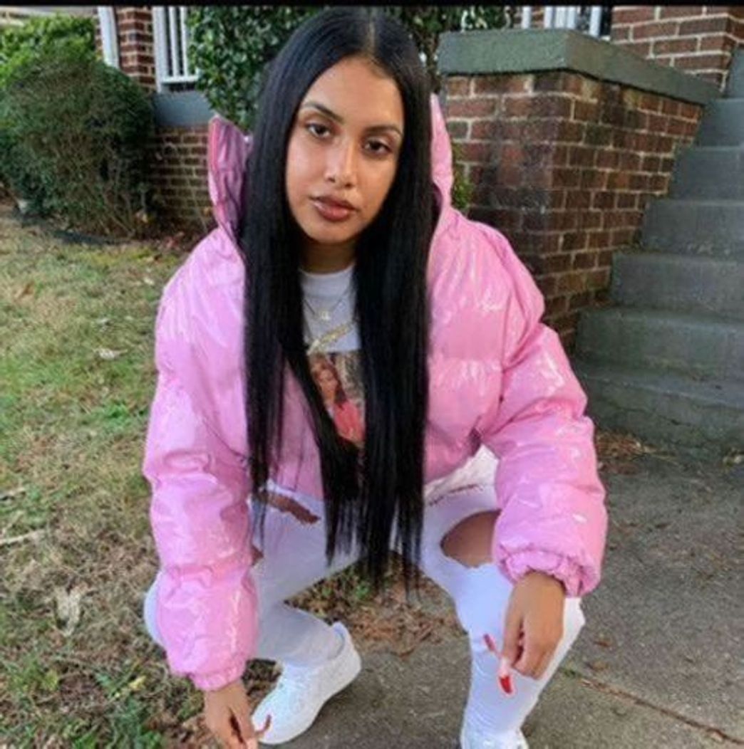 Chaqueta corta estilo Y2K