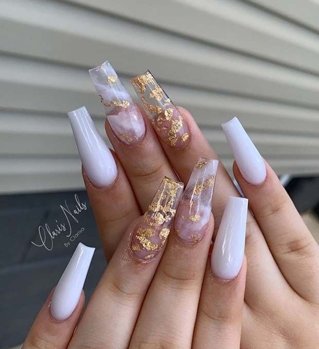 Moda Nails 