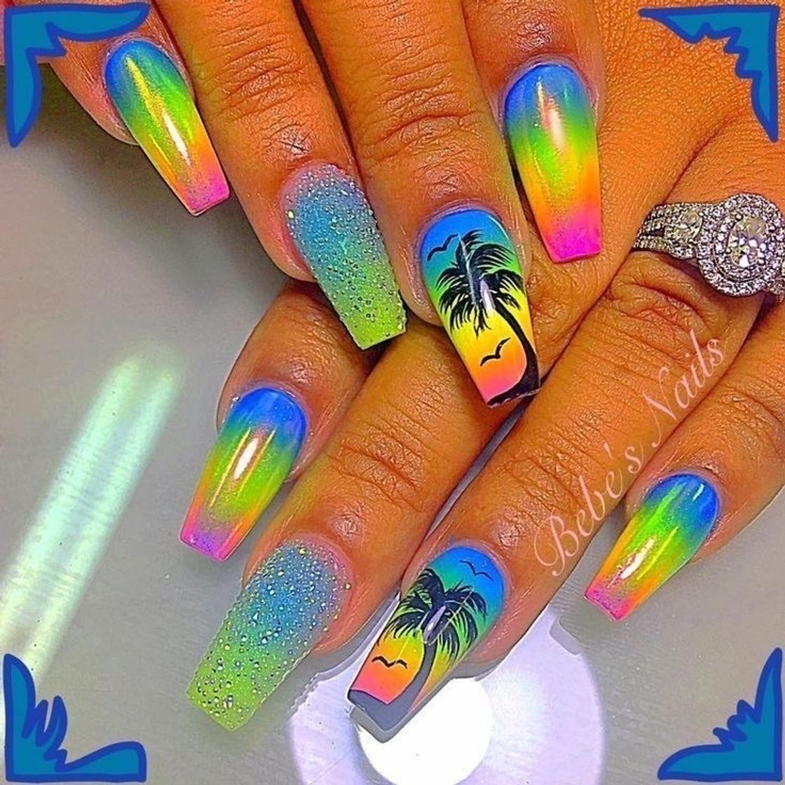 Moda Nails