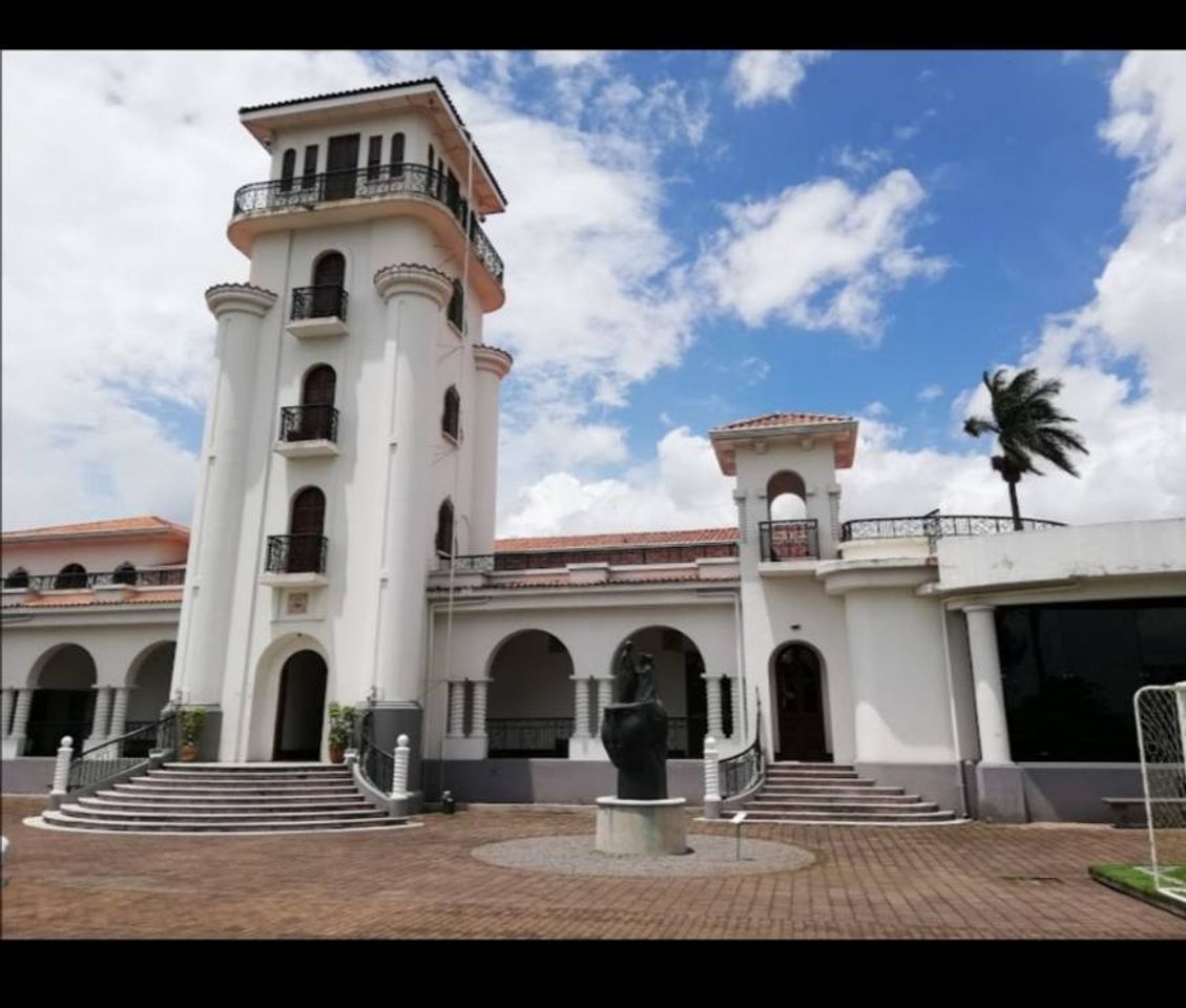 Fashion Museo de Arte Costarricense