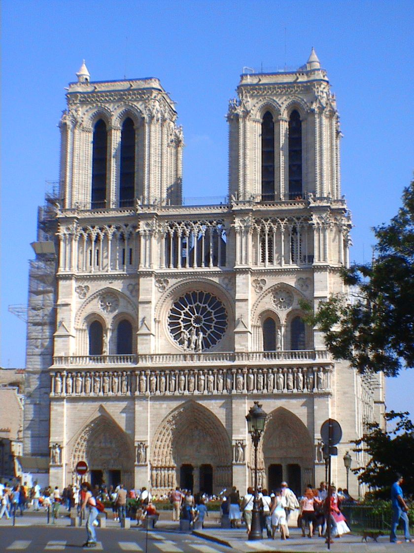 Place Catedral de Notre Dame