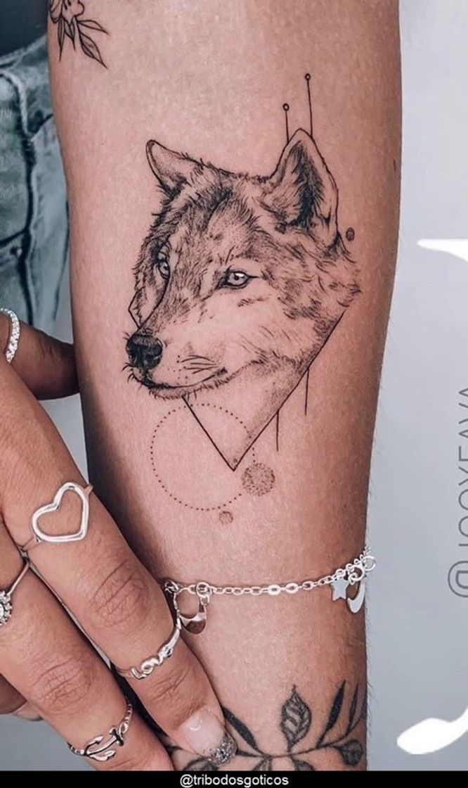 Moda Tattoo Wolf 