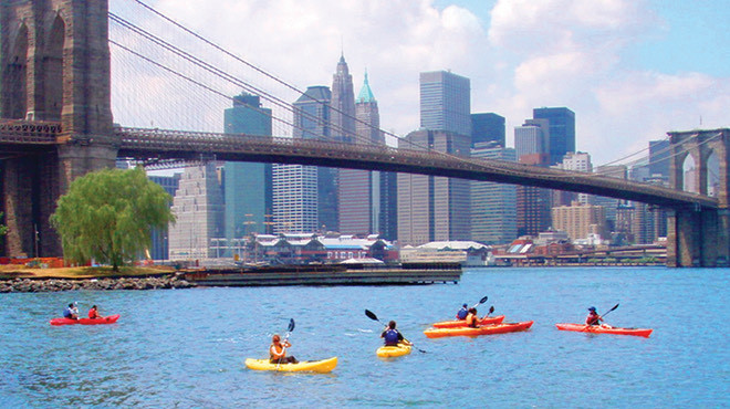 Lugar Pier 2 Field at Brooklyn Bridge Park