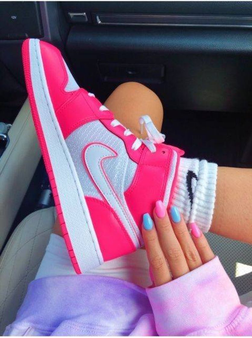 Moda NIKE AIR JORDAN 1 HYPER PINK