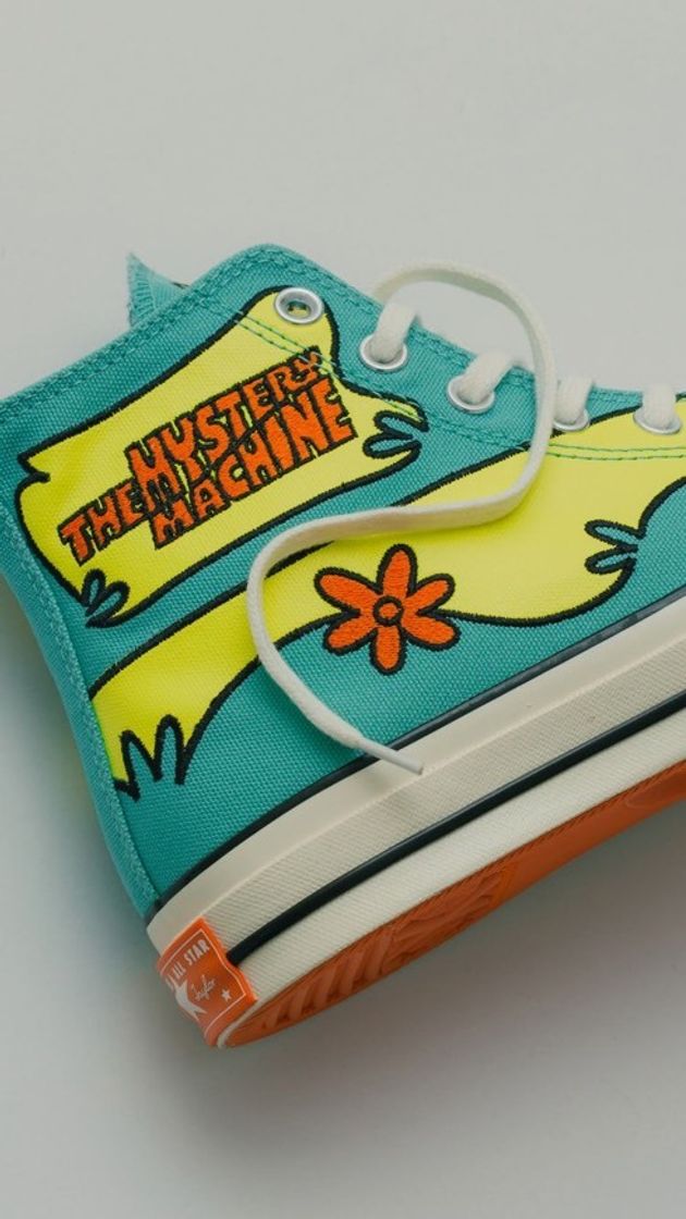 Social Scooby-Doo 👟🐕🚎