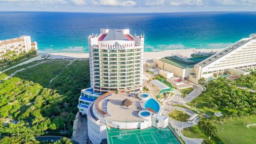 Seadust Cancun Family Resort