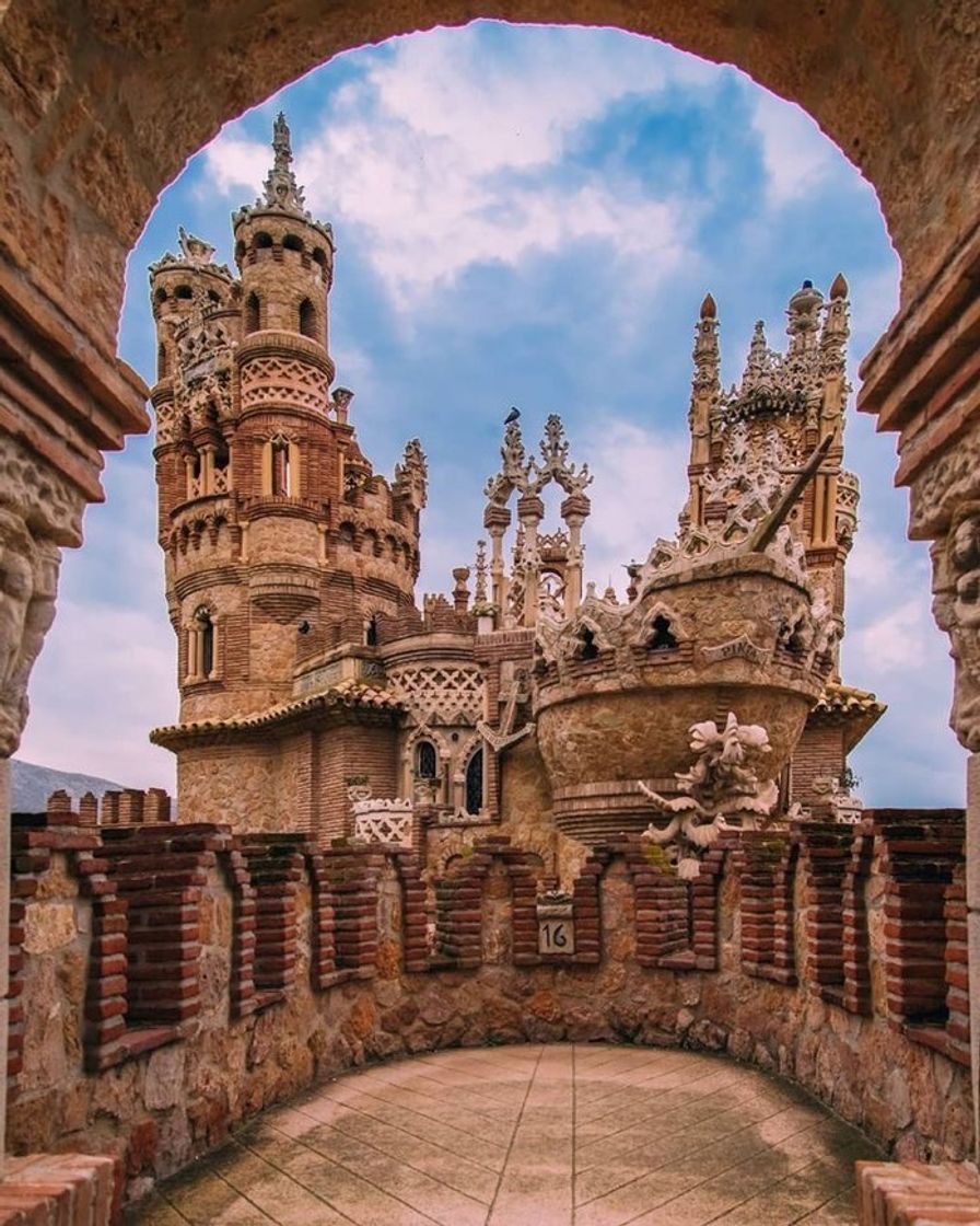 Place Castillo Monumento Colomares