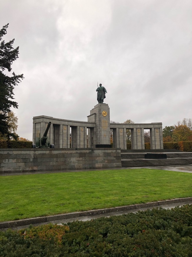 Place Memorial de Guerra Soviético