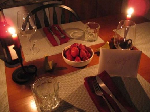 Jantar romântico em casa
