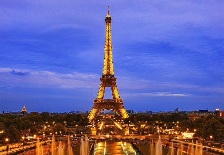 Place Torre Eiffel