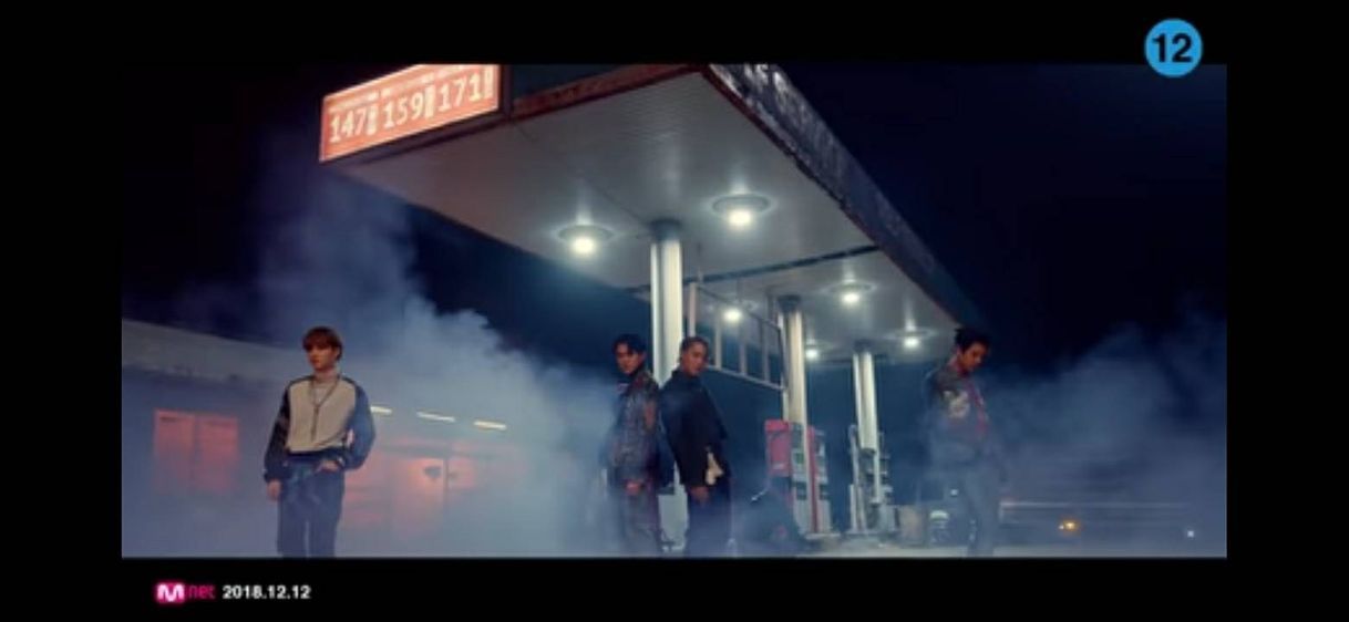 Social 📌EXO 엑소 'Love Shot' MV - YouTube 🖤♥️  🍷