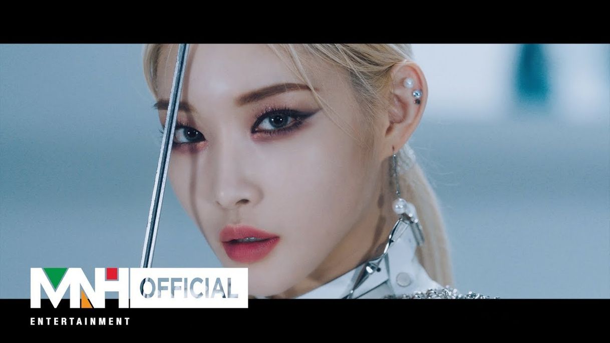 Canción (청하) CHUNGHA - SNAPPING MV