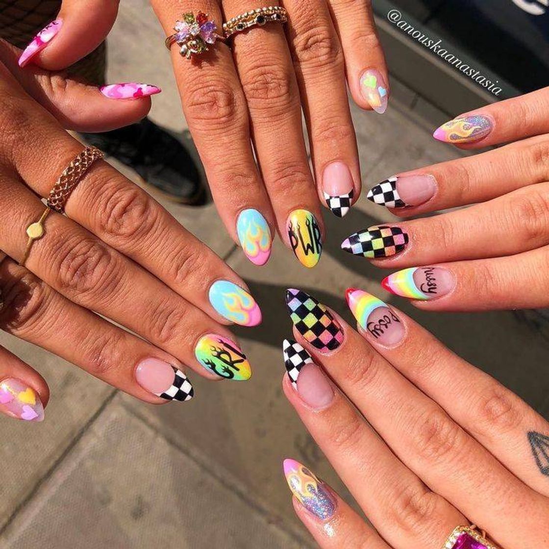 Moda Unhas coloridas