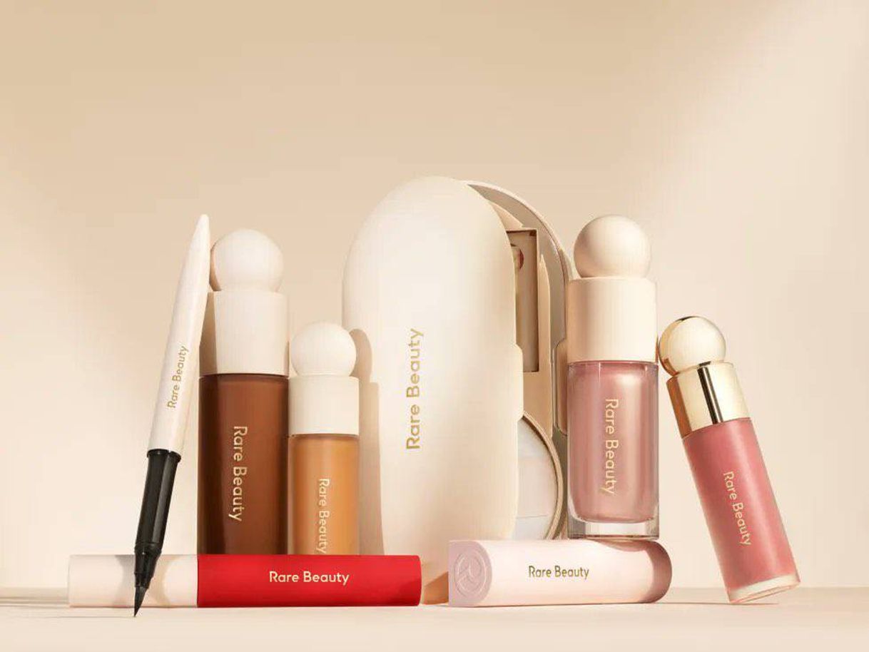 Social coming September 3rd only at Sephora and rarebeauty.com💄💋