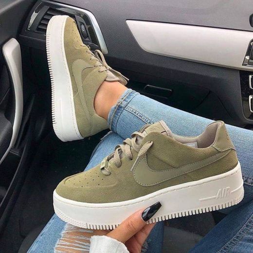 Nike verde militar💚