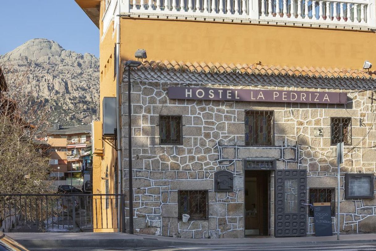 Lugares Hostel La Pedriza