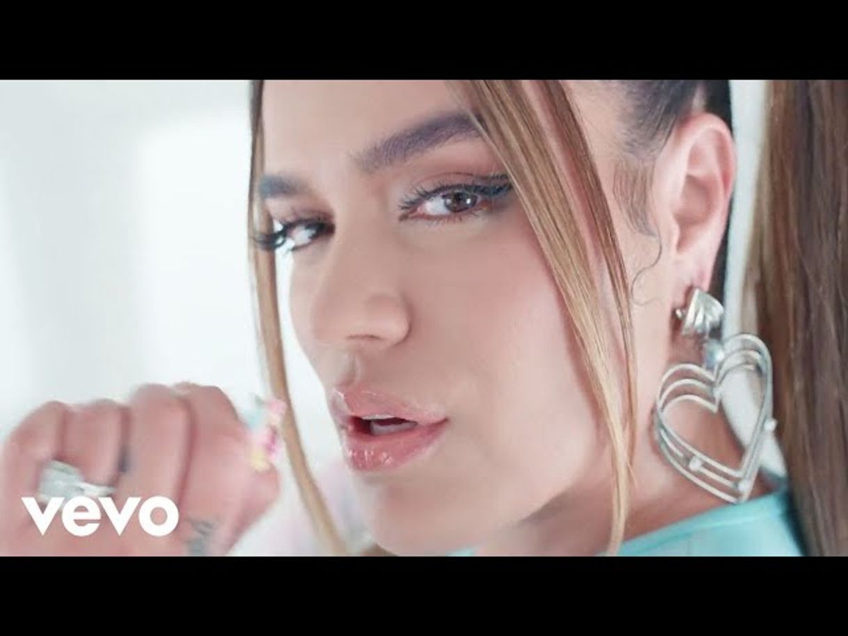 Moda KAROL G - Ay, DiOs Mío! (Official Video) - YouTube