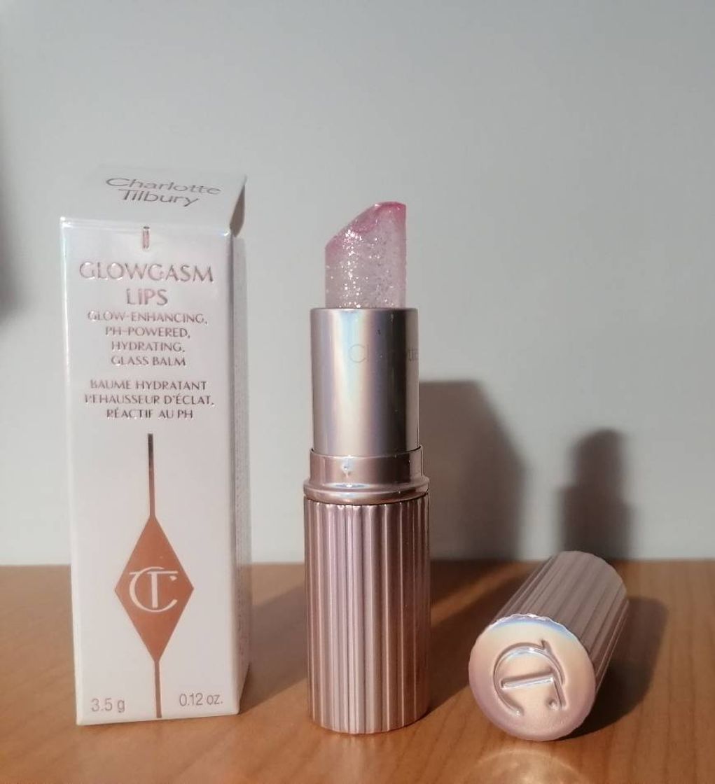 Product Balsamo labial con color 