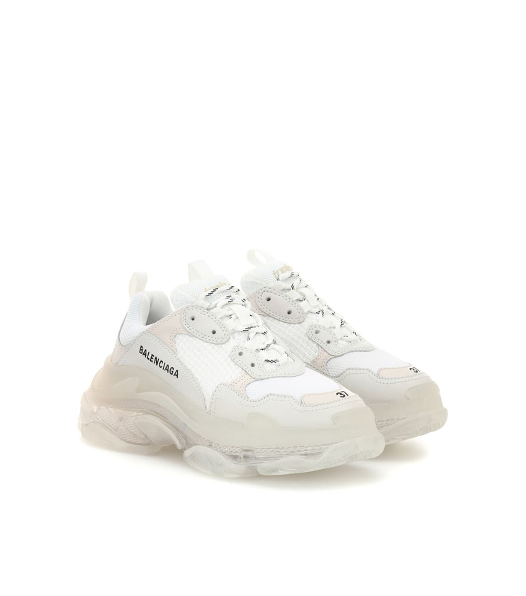 Social Balenciaga triple S